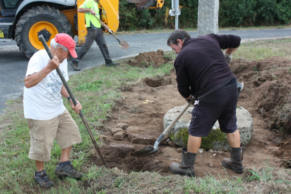 Restauration de la croix monolithique de Kerbulic